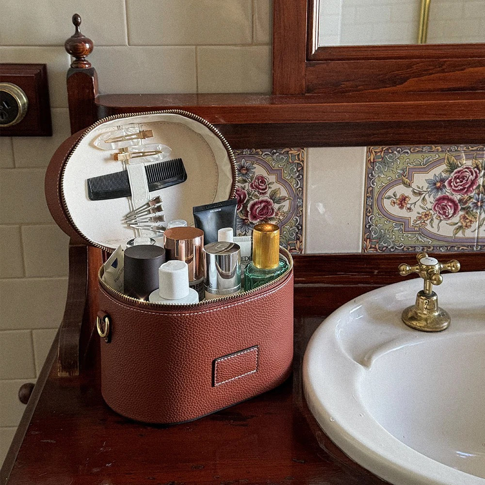 Eloise Oval Case